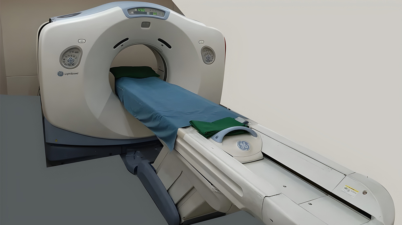 Refurbished GE Light Speed 16 Slice CT Scanner Dealer, Supplier & Retailer in Gujarat, Ahmedabad & India
